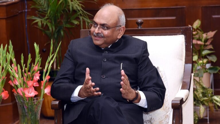 आर्थिक मजबूती के साथ टैक्स संग्रह बढ़ाने की उम्मीद: CBDT अध्यक्ष रवि अग्रवाल