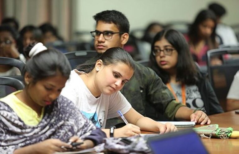 क्षेत्रीय भाषाओं में उच्च शिक्षा: विज्ञान और तकनीकी ज्ञान को जनसामान्य तक लाने की पहल