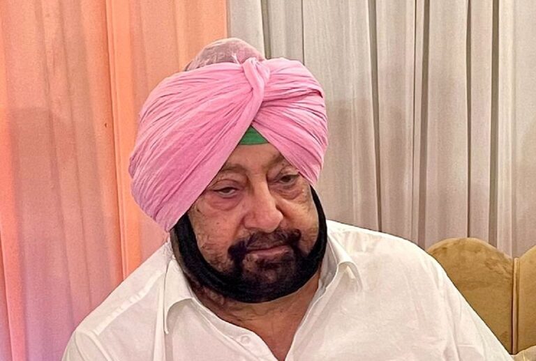 पंजाब में राजनीतिक संकट और अमरिंदर सिंह का इस्तीफा