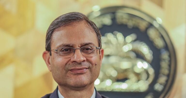 वैश्विक उथल-पुथल के बावजूद भारत बना विकास का इंजन: RBI गवर्नर संजय मल्होत्रा ने वित्तीय स्थिरता रिपोर्ट में पेश की सशक्त तस्वीर