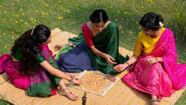 विश्लेषण: क्या महिलाएं सच में आज़ाद हैं?