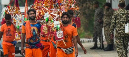 कांवड़ मार्ग पर QR कोड क्यों? सुप्रीम कोर्ट ने यूपी सरकार से जवाब मांगा