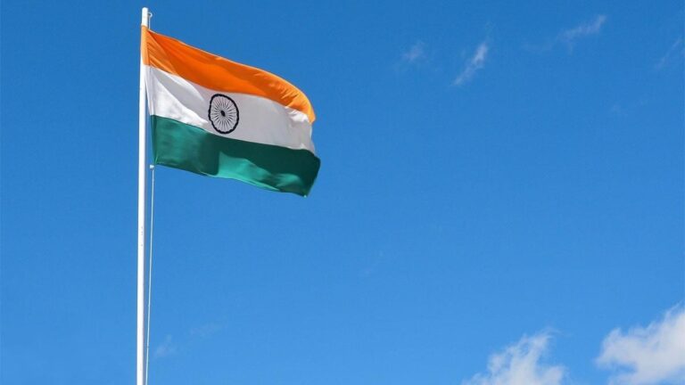 आजादी का जनोत्सव : भव्य और ऐतिहासिक, दिल से दिल तक लहराया तिरंगा