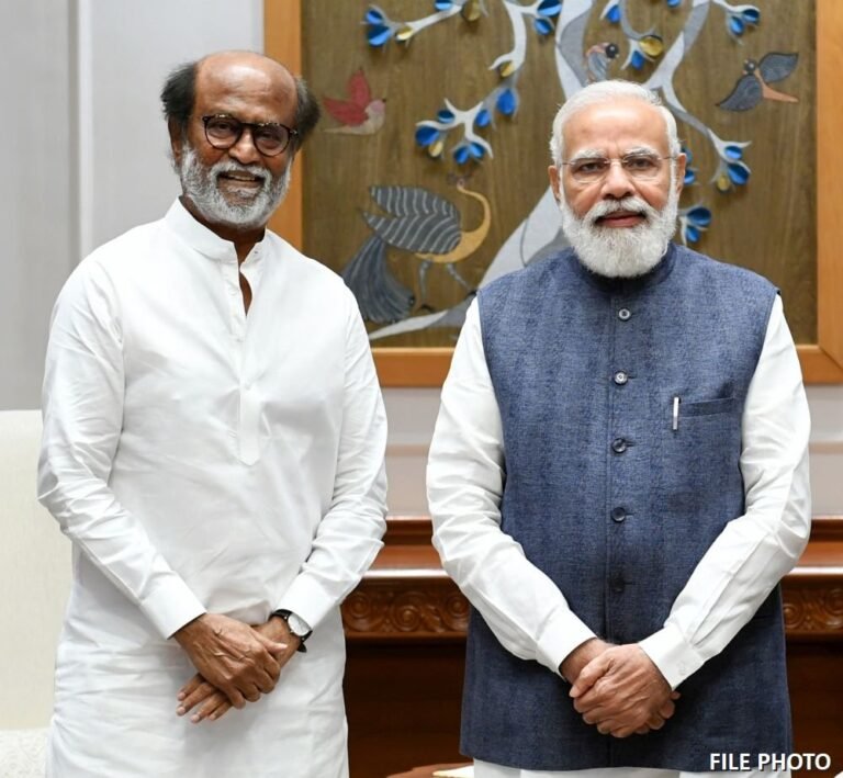 प्रधानमंत्री मोदी ने रजनीकांत के 50 वर्षों के सिनेमाई सफर पर दी बधाई