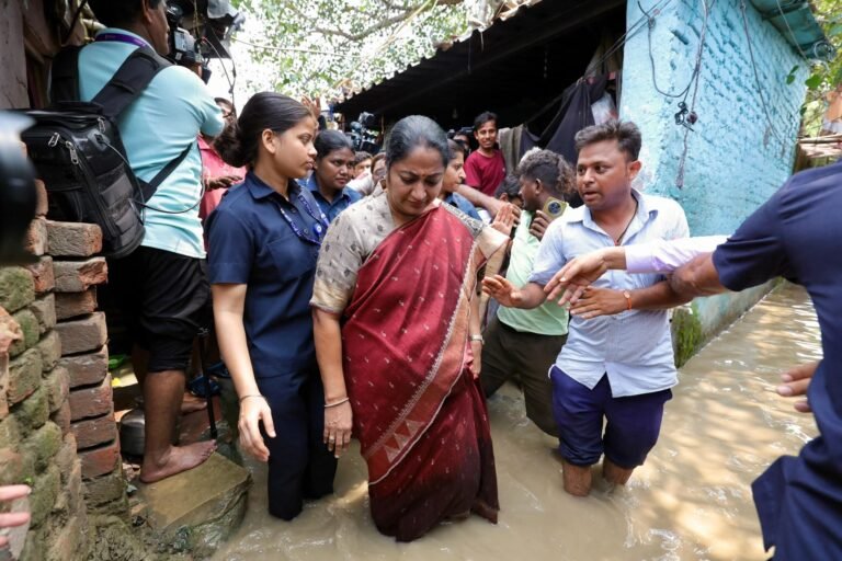 मुख्यमंत्री रेखा गुप्ता ने यमुना बाज़ार में किया निरीक्षण, बाढ़ की स्थिति नियंत्रण में