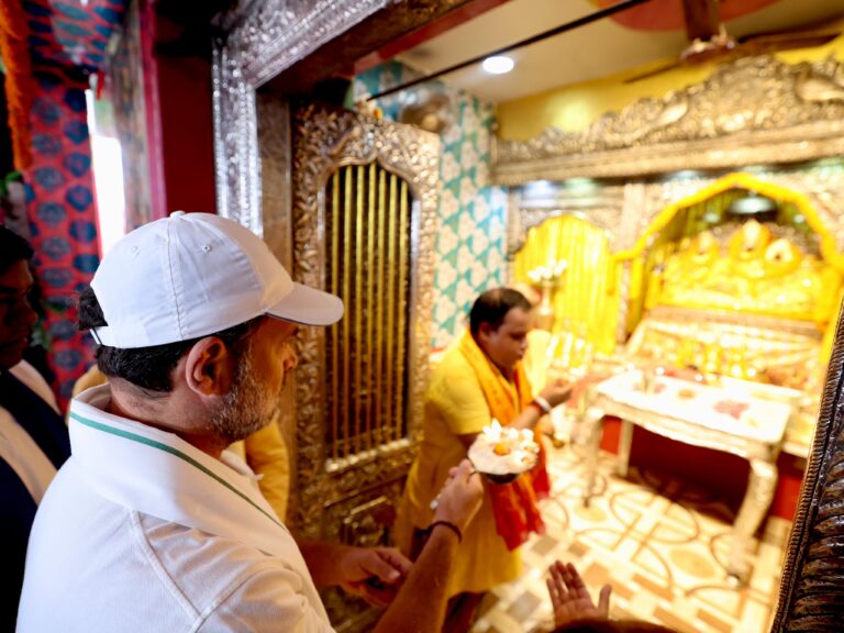 सीतामढ़ी से उठी गूंज: “वोट चोर – गद्दी छोड़!”