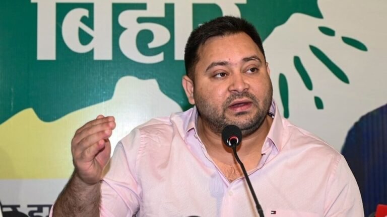 तेजस्वी यादव का चुनाव आयोग पर बड़ा हमला, बिहार की राजनीति में गरमाई बहस