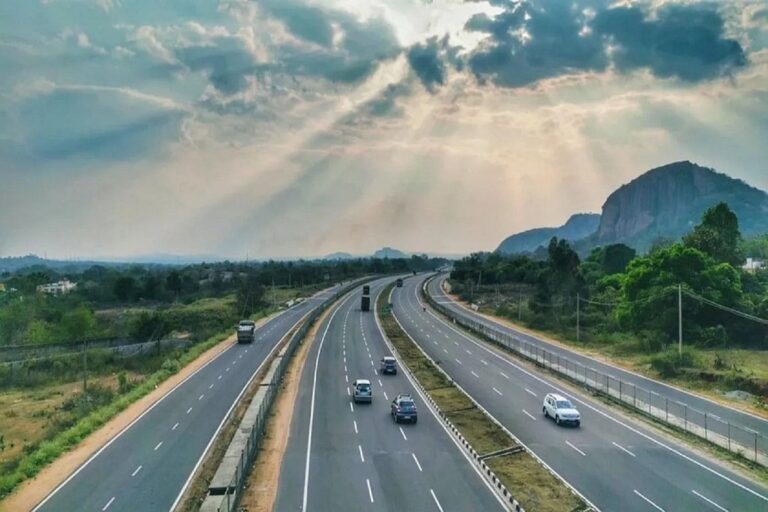 अब कश्मीर और पास: पठानकोट-उधमपुर के बीच दूरी होगी आधी, घाटी को मिलेंगे दो नए फोरलेन हाईवे