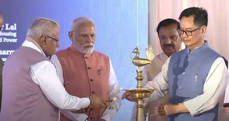 दिल्ली में सांसदों के लिए 184 नए फ्लैट, पीएम मोदी ने किया उद्घाटन