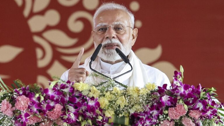 ट्रंप के टैरिफ पर PM मोदी का स्वदेशी मंत्र: लोकल को बनाएं ग्लोबल