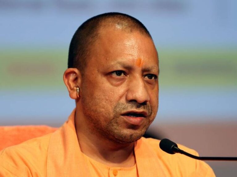 बाढ़ राहत के लिए CM योगी की ‘टीम-11’ मैदान में उतरी