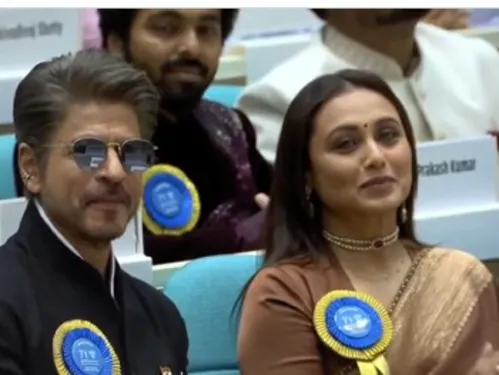 71वें नेशनल फिल्म अवॉर्ड्स में शाहरुख खान और रानी मुखर्जी का जलवा, किंग खान के ‘सलाम नमस्ते’ ने जीत लिया दिल