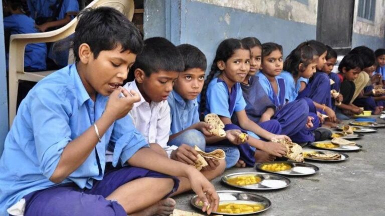 राजस्थान में मिड-डे मील बना ज़हर, 25 मासूम अस्पताल में भर्ती