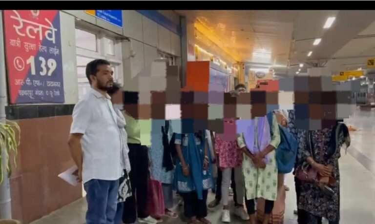 झारखंड में हंगामा: टाटानगर रेलवे स्टेशन पर नन और 19 बच्चों से 5 घंटे तक पूछताछ, धर्मांतरण का आरोप