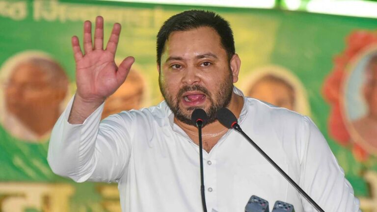 तेजस्वी : भ्रष्टाचार और बेरोज़गारी की टाइम बम पर बैठा है बिहार