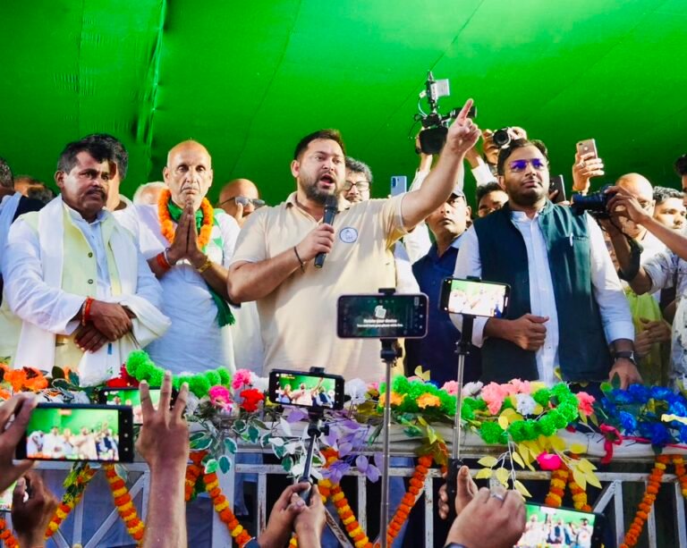 महागठबंधन का घोषणा पत्र क्रांतिकारी; बीजेपी-RSS साजिशकर्ता और बेईमान : तेजस्वी यादव