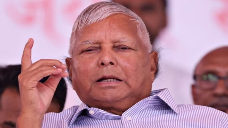 लालू यादव का प्रधानमंत्री पर हमला — “झूठ के बेताज बादशाह ने बिहार को फिर ठगा, छठ पर भी नहीं चलीं वादा की ट्रेनें