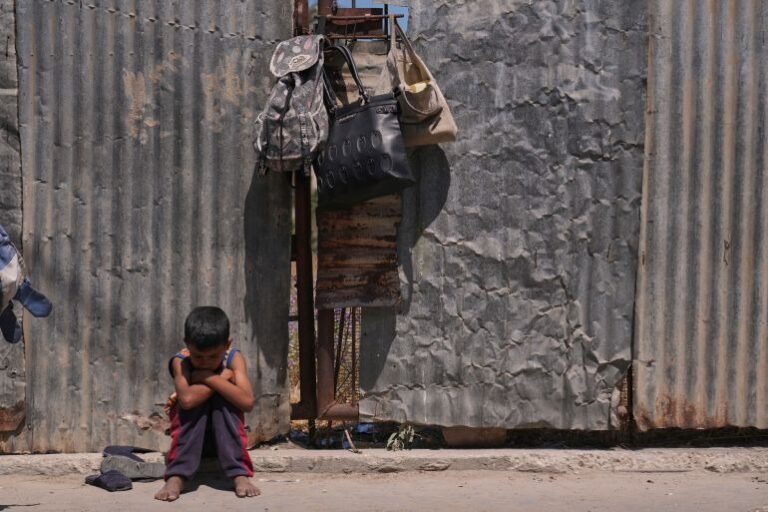 जब इंसानियत की कब्र बन गई ज़मीन
