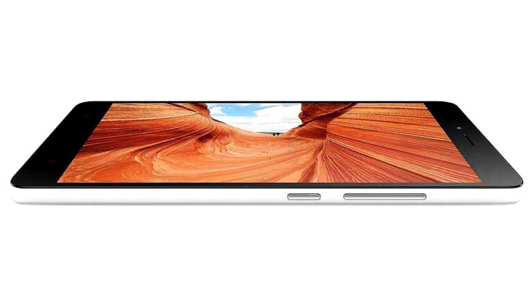 “World’s Slimmest Smartphone?” Motorola Edge 70 की कीमत लीक — क्या है सच?