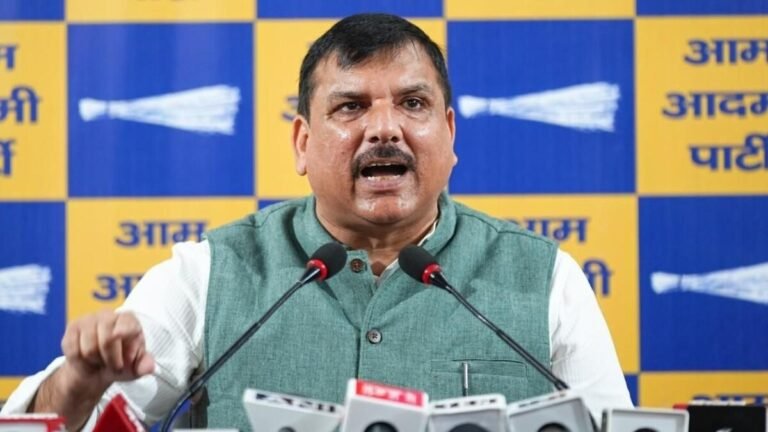 संजय सिंह ने खोली अयोध्या जमीन घोटाले की पोल: 4 लाख की जमीन 1.77 करोड़ में बेचने का खेल