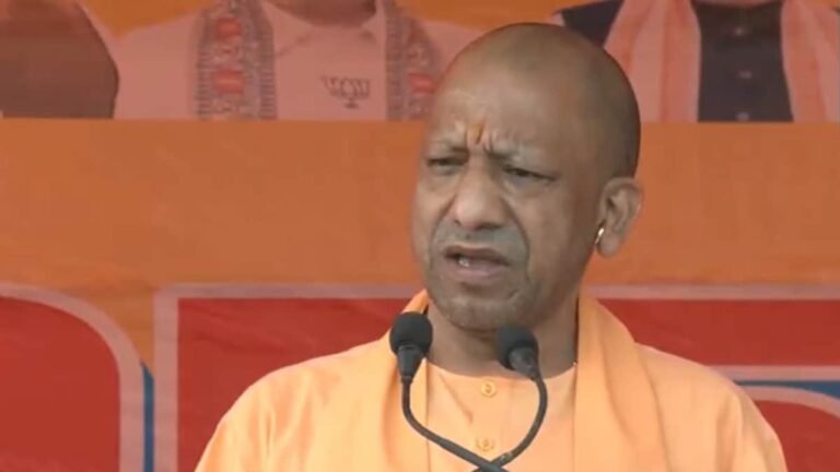 यूपी के सभी स्कूलों में ‘वंदे मातरम्’ अनिवार्य — योगी आदित्यनाथ