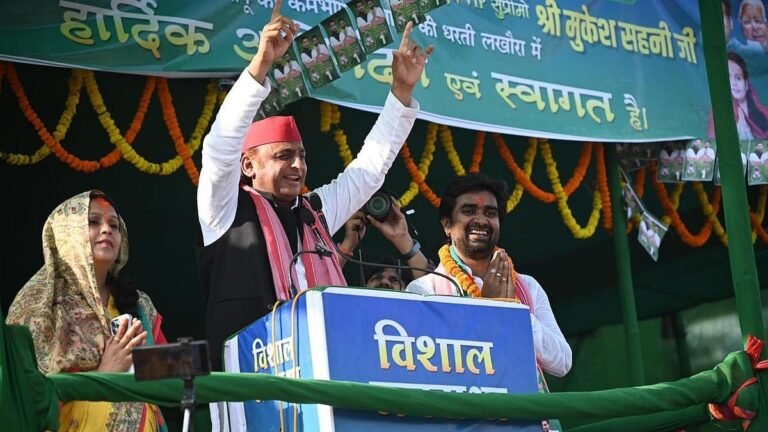 जब लालटेन जलती है, बीजेपी की सत्ता बुझ जाती है — अखिलेश यादव