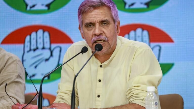 NDTV पर बयान तोड़ने-मरोड़ने का आरोप, कांग्रेस नेता संदीप दीक्षित ने जताई कड़ी नाराज़गी