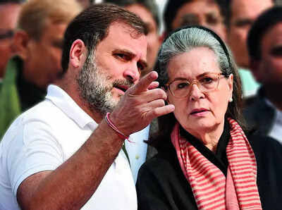 कांग्रेस की बड़ी भूल: साँप का फन न कुचलने की सजा नेशनल हेराल्ड में मिल रही