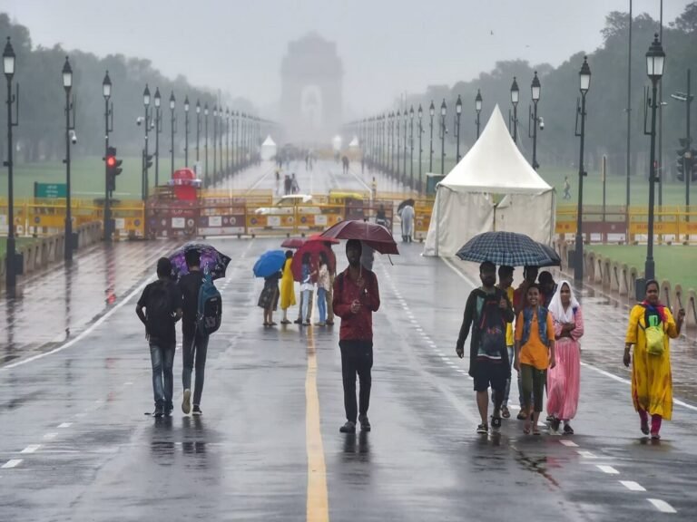 दिल्ली की हवा पर ‘मेघ प्रयोग’ — 34 करोड़ खर्च, पर विशेषज्ञ बोले: बादल नहीं, समझ की ज़रूरत है