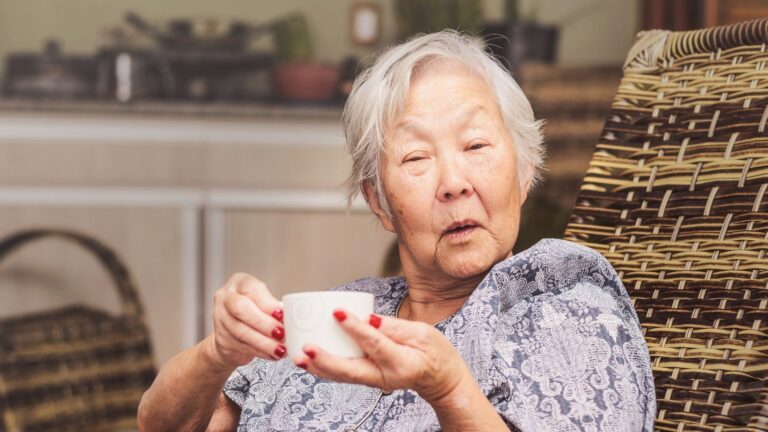 जापान में सौ साल से ऊपर की उम्र वाले लोगों की संख्या सबसे ज्यादा — क्या है उनका रहस्य?