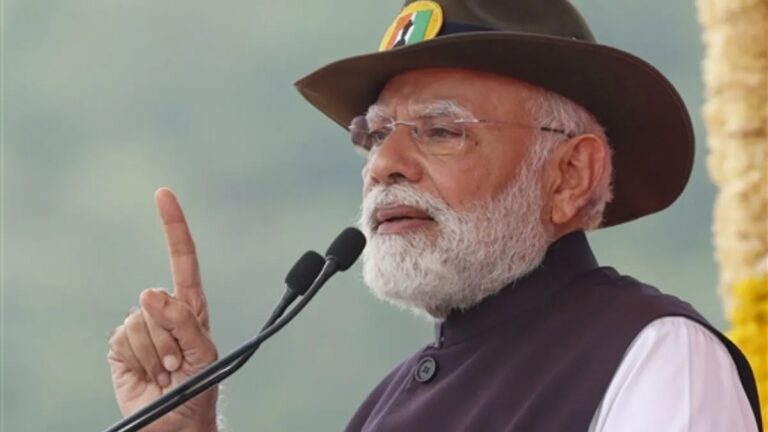 सच या सियासत? मोदी के बयान पर इतिहासकार का पलटवार — सरदार पटेल कश्मीर को पाकिस्तान जाने देने को थे तैयार