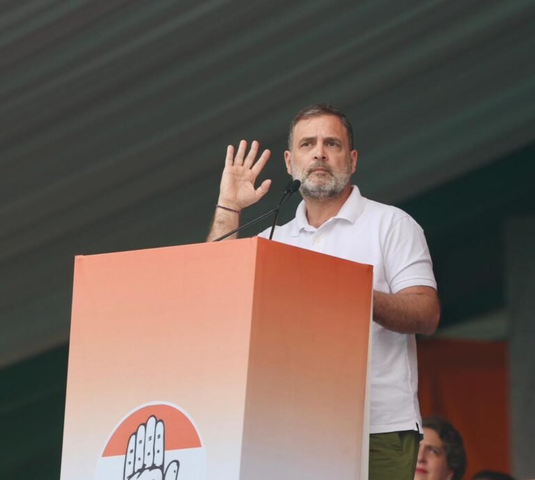 WATCH VIDEO : मोदी घबराए, शाह कांपे, बहादुरी सिर्फ सत्ता में बने रहने तक सीमित — राहुल गांधी