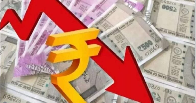रुपया ऐतिहासिक दबाव में: डॉलर के सामने 90 और पौंड के मुकाबले 105 पार—अर्थव्यवस्था में हड़कंप, महंगाई का खतरा गहराया