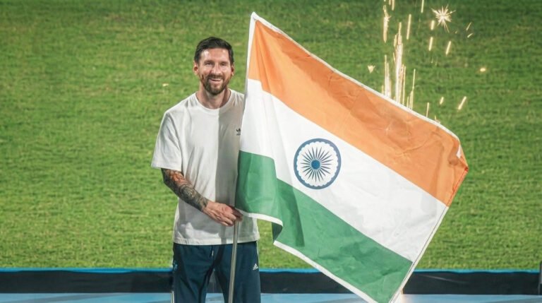 वांखेडे में GOAT का स्वागत और सत्ता का असहज चेहरा: जब मेसी ने मुंबई को जोड़ा और सत्ता खुद से टकरा गई