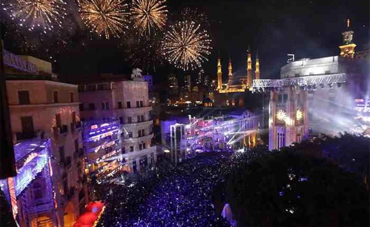 नए साल 2026 का भव्य स्वागत