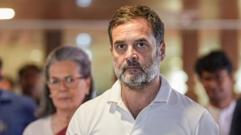 राहुल गांधी ने “गोदी मीडिया” को दिखाया आईना, कहा – “शर्मनाक है, थोड़ी तो निष्पक्षता दिखाइए”