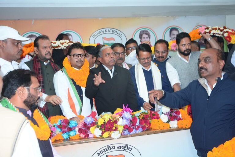 झारखंड में कांग्रेस को बड़ी मजबूती, बीजेपी और जेएलकेएम को तगड़ा झटका