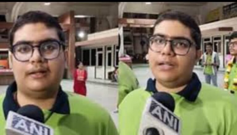 जुड़वां भाइयों का कमाल: JEE Main 2026 में मिले एक जैसे नंबर, मां ने पढ़ाई के लिए छोड़ी सरकारी नौकरी