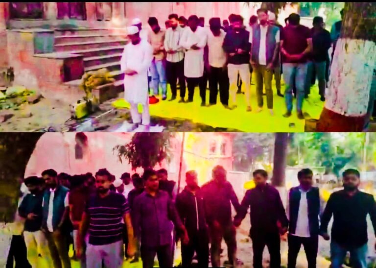 WATCH VIDEO — नफरत पर एकता भारी: नमाज़ की हिफाज़त से साझा इफ्तार तक, लखनऊ यूनिवर्सिटी में दिखी भारत की असली खूबसूरती