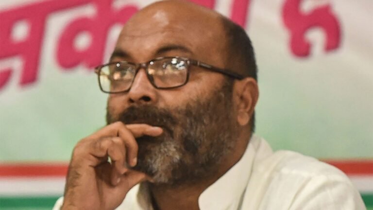 स्नूपगेट का वो काला अध्याय जो आज भी सत्ता की नैतिकता पर सवाल खड़ा करता है : अजय कुमार लल्लू