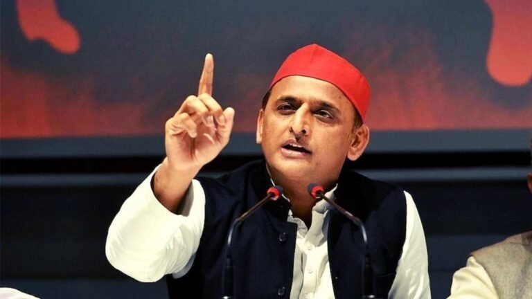 “भ्रष्टाचार का अड्डा है बीजेपी, हवा हवाई हो गये हवाई अड्डे” — Akhilesh Yadav