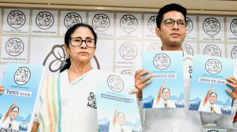 ममता बनर्जी का चुनावी ऐलान: ‘दीदी के 10 वादे’ के जरिए हर वर्ग को साधने की कोशिश, महिला-युवा-बुजुर्ग पर खास नजर