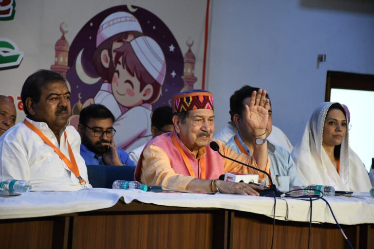 देश में संसाधनों की कोई कमी नहीं, तेल-गैस के लिए पैनिक न करें; चुनावों में घुसपैठियों पर रोक जरूरी : इन्द्रेश कुमार