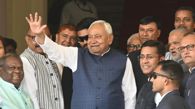 नीतीश कुमार चौथी बार बनेंगे जेडीयू के राष्ट्रीय अध्यक्ष, संजय कुमार झा बन सकते हैं हरिवंश की जगह राज्यसभा के उपसभापति