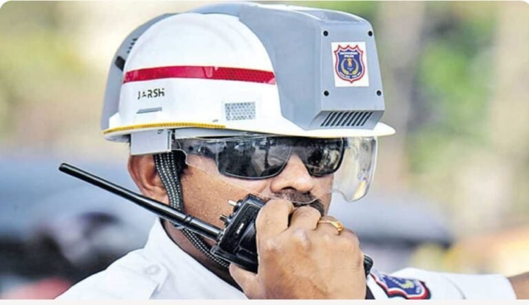 गर्मी से जंग का स्मार्ट तरीका: कानपुर ट्रैफिक पुलिस को मिले AC हेलमेट, सड़क पर ड्यूटी होगी आसान