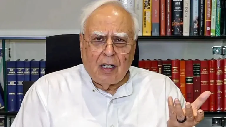 WATCH VIDEO परिसीमन पर बीजेपी की मंशा पर सवाल: जहां वोट नहीं, वहां सीटें कम? उत्तर को फायदा, दक्षिण के साथ राजनीतिक अन्याय — कपिल सिब्बल
