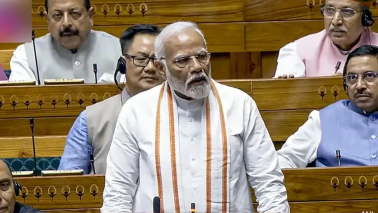 महिला आरक्षण बिल 2026: लोकसभा में संख्या की चुनौती के बीच सरकार ने आधी रात लागू किया 2023 का कानून