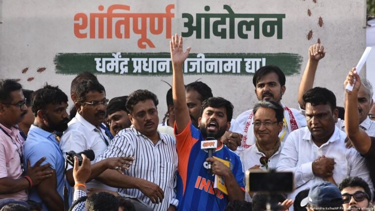 IAC से पेपर लीक तक: व्यवस्था विरोधी आंदोलनों से सरकारों के सामने क्यों खड़ी होती है सबसे बड़ी राजनीतिक चुनौती?