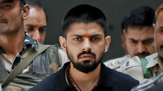 जेल में बंद, लेकिन WhatsApp से चलता था गैंग! अमेरिका का लॉरेंस बिश्नोई पर बड़ा खुलासा