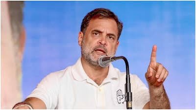 राहुल की चेतावनी के ढाई घंटे बाद धर्मेंद्र प्रधान का इस्तीफा